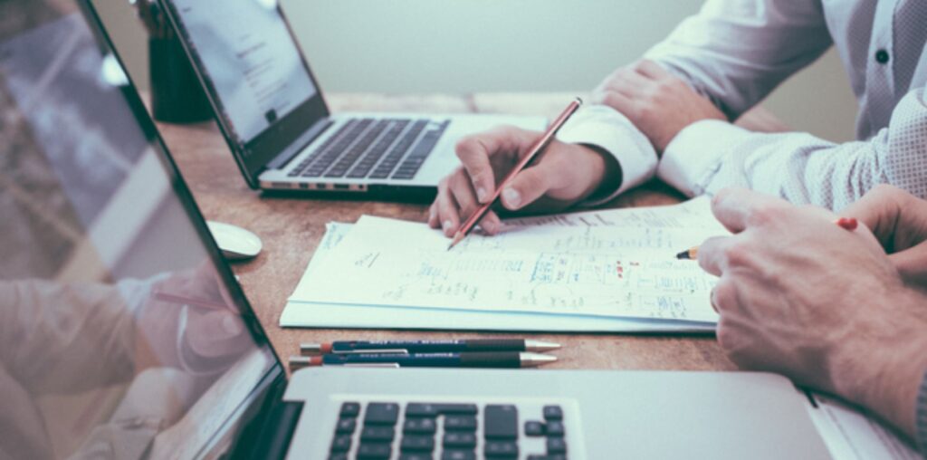Streamlining Business Operations: Maximising Efficiency through LMS Integration